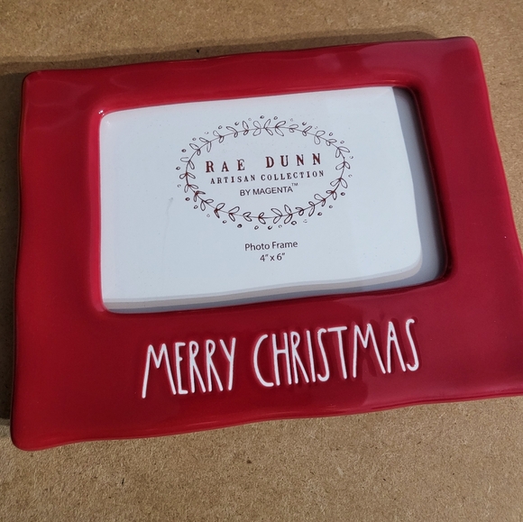 Rae dunn MERRY CHRISTMAS ceramic picture frame - Picture 1 of 3